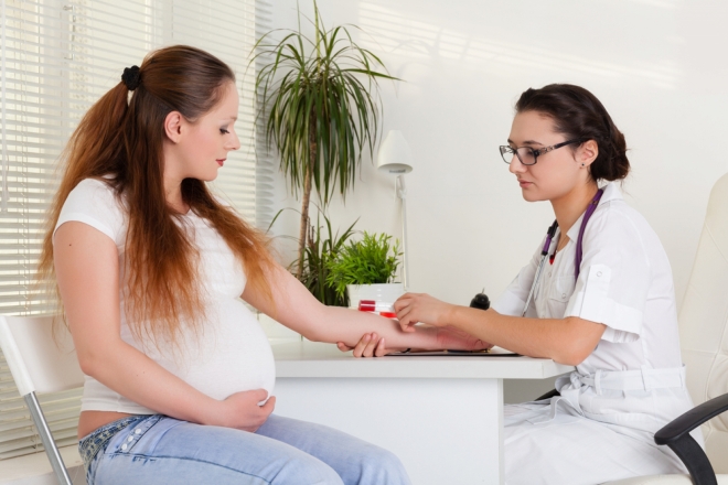Взятие кпрви из вены беременной женщины