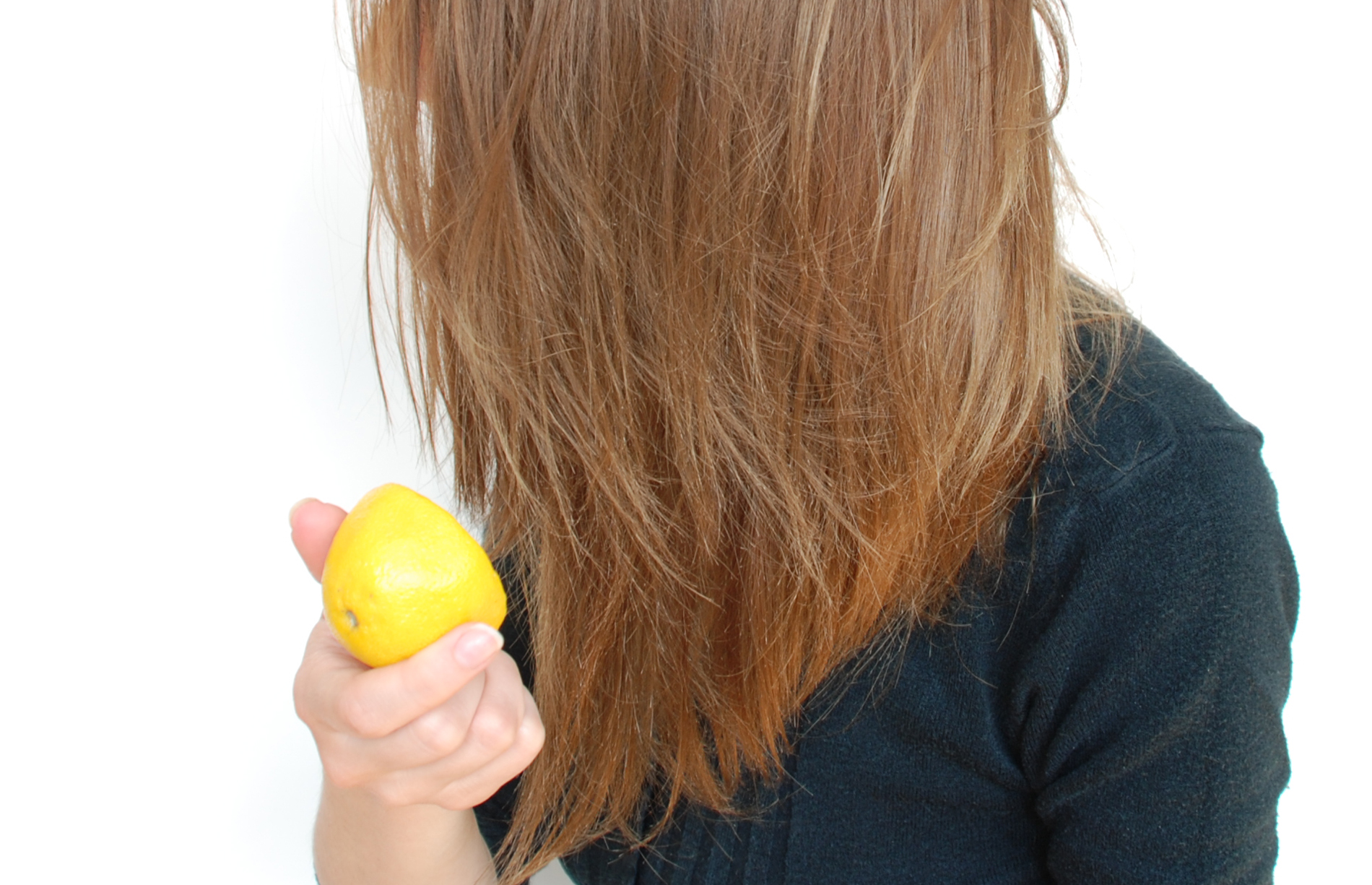 Как осветлить волосы апельсином